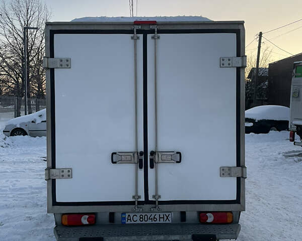 Білий Рено Трафік, об'ємом двигуна 2 л та пробігом 105 тис. км за 22500 $, фото 4 на Automoto.ua