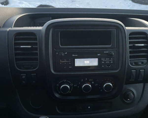 Білий Рено Трафік, об'ємом двигуна 2 л та пробігом 105 тис. км за 22500 $, фото 14 на Automoto.ua