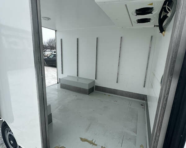 Білий Рено Трафік, об'ємом двигуна 2 л та пробігом 199 тис. км за 20499 $, фото 17 на Automoto.ua