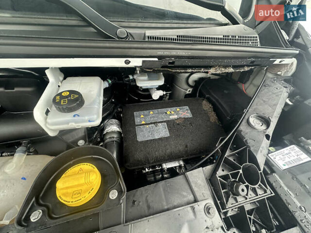 Білий Рено Трафік, об'ємом двигуна 2 л та пробігом 199 тис. км за 20499 $, фото 20 на Automoto.ua