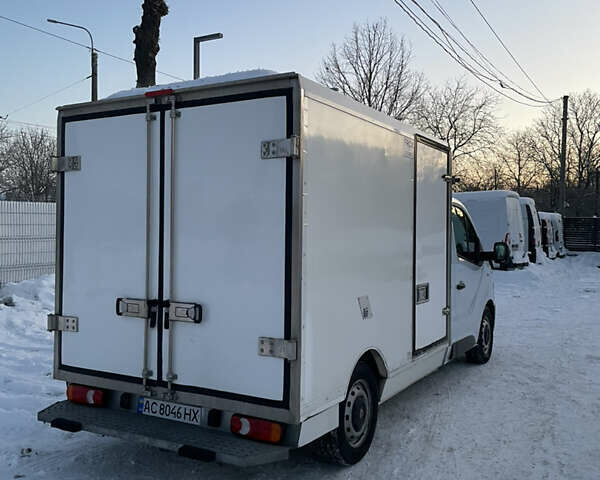 Білий Рено Трафік, об'ємом двигуна 2 л та пробігом 105 тис. км за 22500 $, фото 5 на Automoto.ua