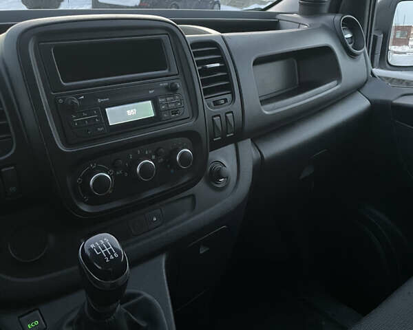 Білий Рено Трафік, об'ємом двигуна 2 л та пробігом 105 тис. км за 22500 $, фото 22 на Automoto.ua