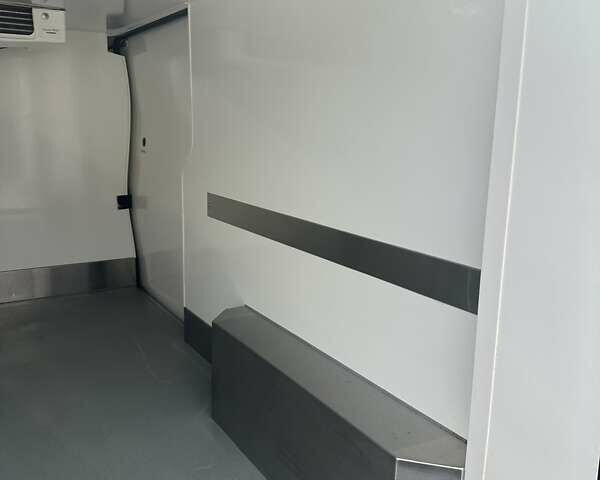 Белый Рено Трафик, объемом двигателя 2 л и пробегом 225 тыс. км за 23800 $, фото 39 на Automoto.ua