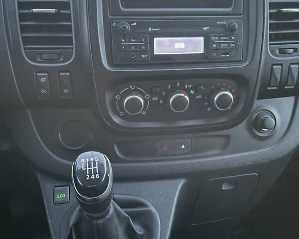 Білий Рено Трафік, об'ємом двигуна 2 л та пробігом 105 тис. км за 22500 $, фото 18 на Automoto.ua