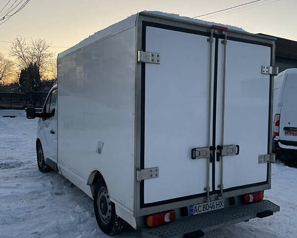 Білий Рено Трафік, об'ємом двигуна 2 л та пробігом 105 тис. км за 22500 $, фото 3 на Automoto.ua