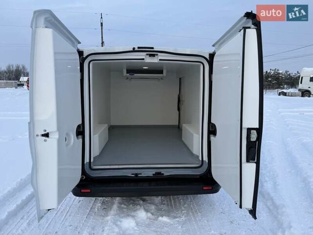 Белый Рено Трафик, объемом двигателя 2 л и пробегом 170 тыс. км за 21650 $, фото 18 на Automoto.ua