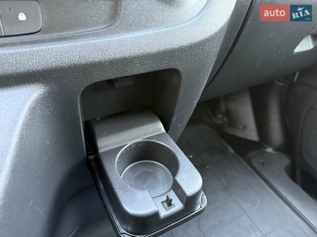 Белый Рено Трафик, объемом двигателя 2 л и пробегом 170 тыс. км за 21650 $, фото 39 на Automoto.ua