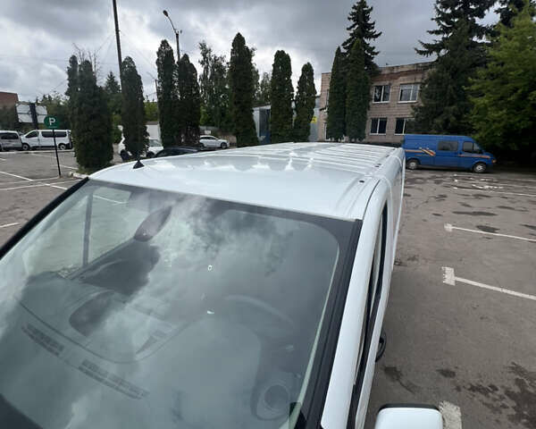 Белый Рено Трафик, объемом двигателя 0 л и пробегом 218 тыс. км за 19800 $, фото 26 на Automoto.ua