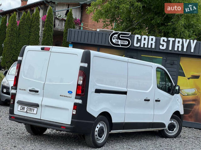 Белый Рено Трафик, объемом двигателя 2 л и пробегом 185 тыс. км за 17999 $, фото 28 на Automoto.ua