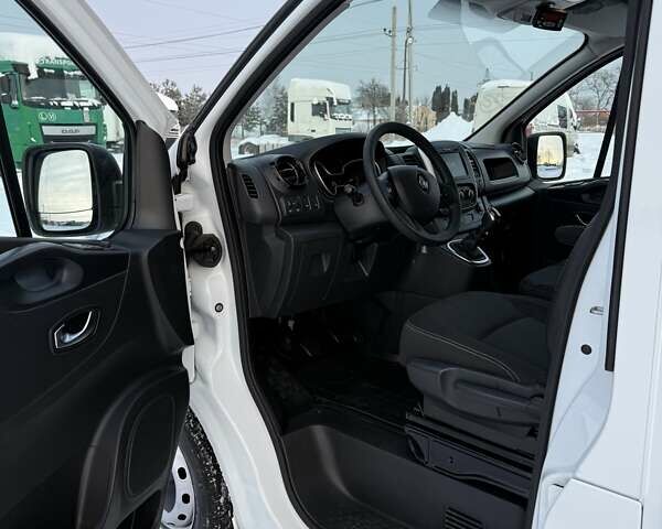 Белый Рено Трафик, объемом двигателя 2 л и пробегом 170 тыс. км за 21650 $, фото 28 на Automoto.ua