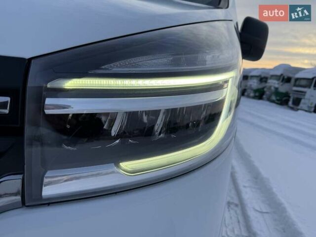 Белый Рено Трафик, объемом двигателя 2 л и пробегом 170 тыс. км за 21650 $, фото 9 на Automoto.ua