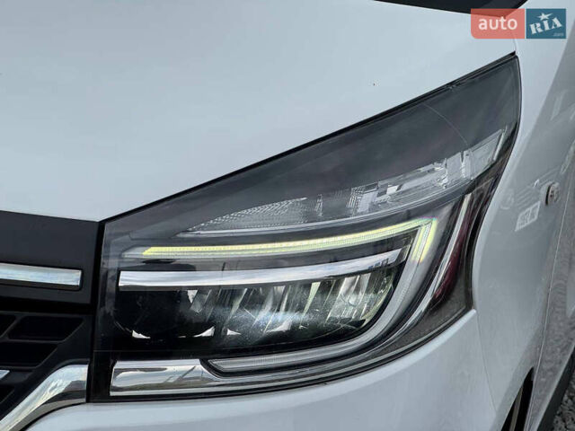 Белый Рено Трафик, объемом двигателя 2 л и пробегом 185 тыс. км за 17999 $, фото 16 на Automoto.ua