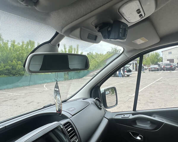 Белый Рено Трафик, объемом двигателя 0 л и пробегом 218 тыс. км за 19800 $, фото 73 на Automoto.ua
