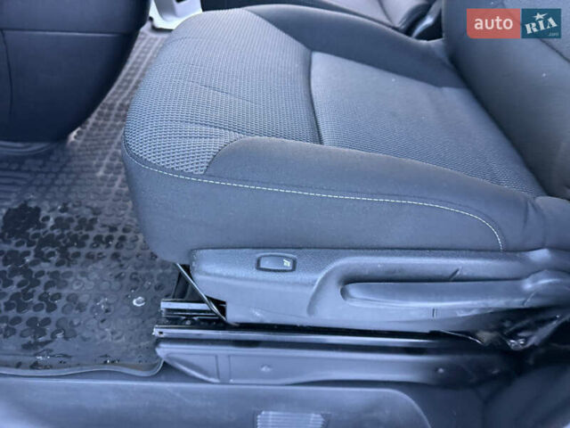 Білий Рено Трафік, об'ємом двигуна 2 л та пробігом 251 тис. км за 20900 $, фото 23 на Automoto.ua