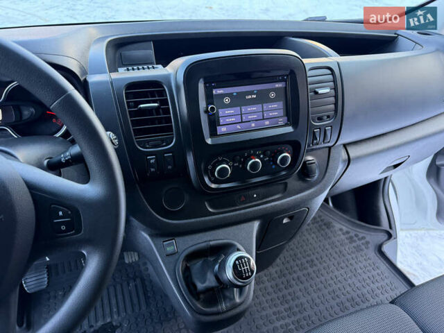 Білий Рено Трафік, об'ємом двигуна 2 л та пробігом 251 тис. км за 20900 $, фото 30 на Automoto.ua