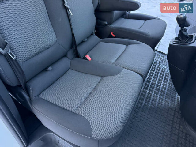 Білий Рено Трафік, об'ємом двигуна 2 л та пробігом 251 тис. км за 20900 $, фото 39 на Automoto.ua