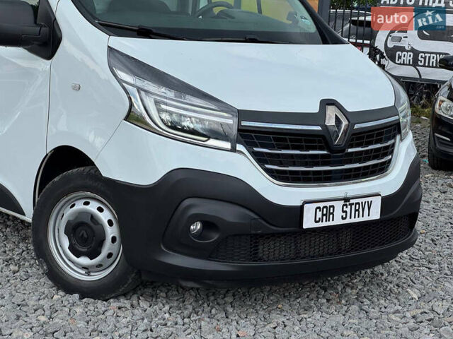 Белый Рено Трафик, объемом двигателя 2 л и пробегом 185 тыс. км за 17999 $, фото 17 на Automoto.ua