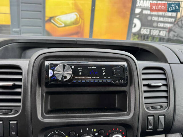 Белый Рено Трафик, объемом двигателя 2 л и пробегом 185 тыс. км за 17999 $, фото 53 на Automoto.ua