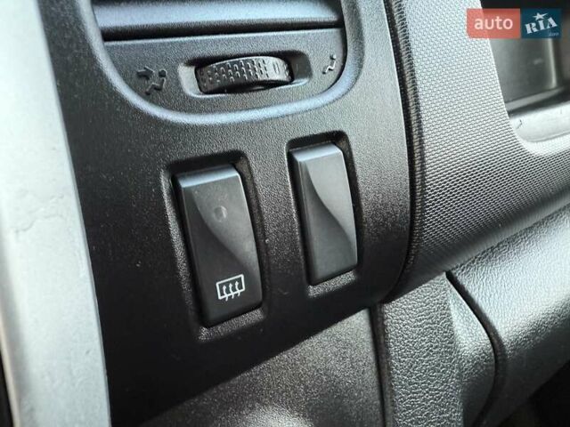 Белый Рено Трафик, объемом двигателя 2 л и пробегом 170 тыс. км за 21650 $, фото 37 на Automoto.ua