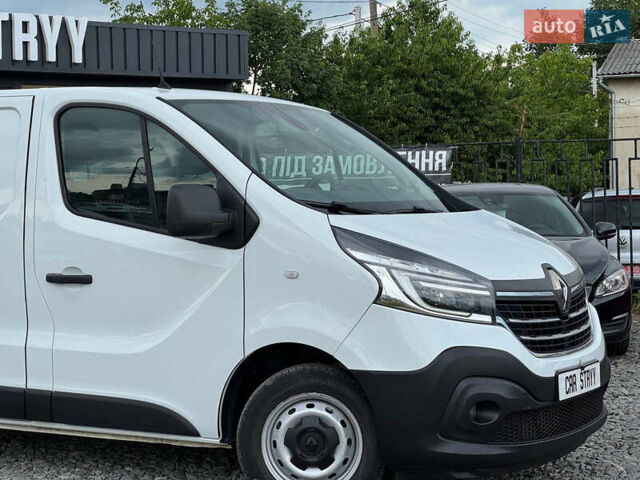 Белый Рено Трафик, объемом двигателя 2 л и пробегом 185 тыс. км за 17999 $, фото 11 на Automoto.ua