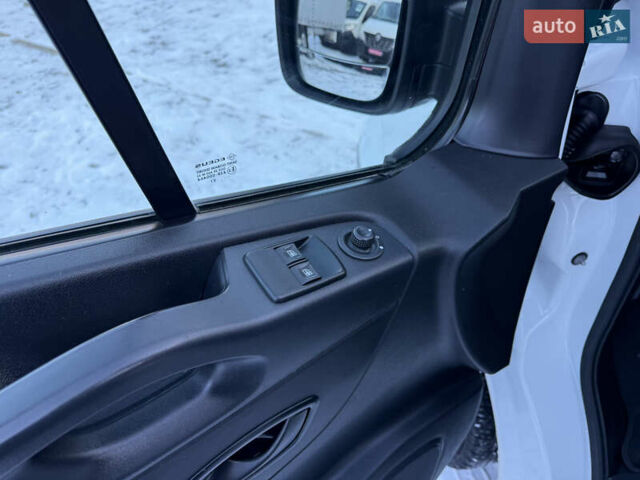 Білий Рено Трафік, об'ємом двигуна 2 л та пробігом 251 тис. км за 20900 $, фото 20 на Automoto.ua
