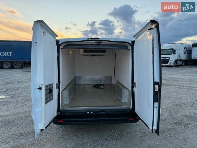 Белый Рено Трафик, объемом двигателя 2 л и пробегом 220 тыс. км за 26800 $, фото 21 на Automoto.ua
