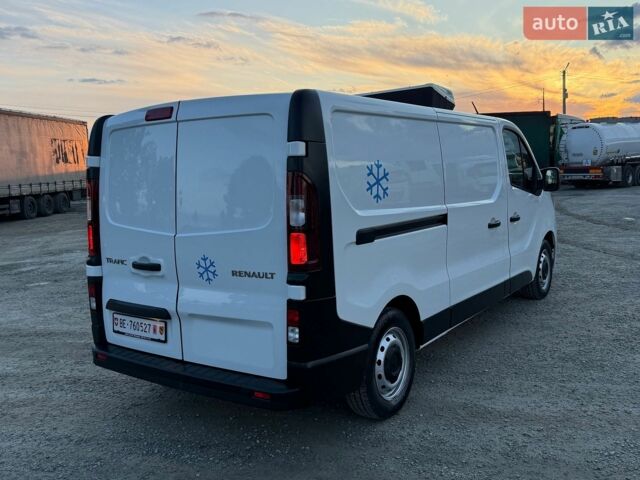 Белый Рено Трафик, объемом двигателя 2 л и пробегом 220 тыс. км за 26800 $, фото 6 на Automoto.ua