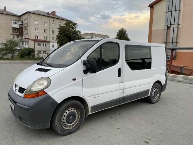 Белый Рено Трафик, объемом двигателя 1.9 л и пробегом 344 тыс. км за 5600 $, фото 1 на Automoto.ua