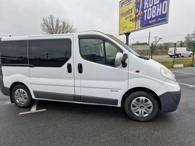 Белый Рено Трафик, объемом двигателя 2 л и пробегом 330 тыс. км за 7800 $, фото 8 на Automoto.ua