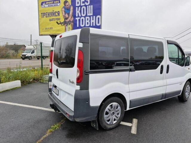 Белый Рено Трафик, объемом двигателя 2 л и пробегом 330 тыс. км за 7800 $, фото 7 на Automoto.ua