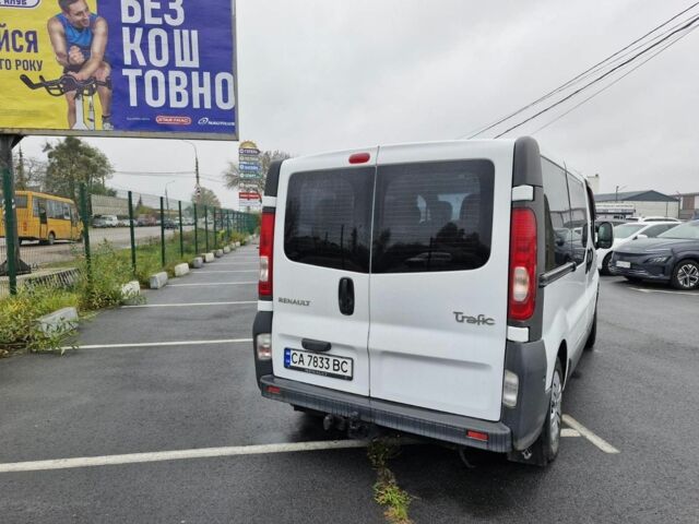 Белый Рено Трафик, объемом двигателя 2 л и пробегом 330 тыс. км за 7800 $, фото 6 на Automoto.ua