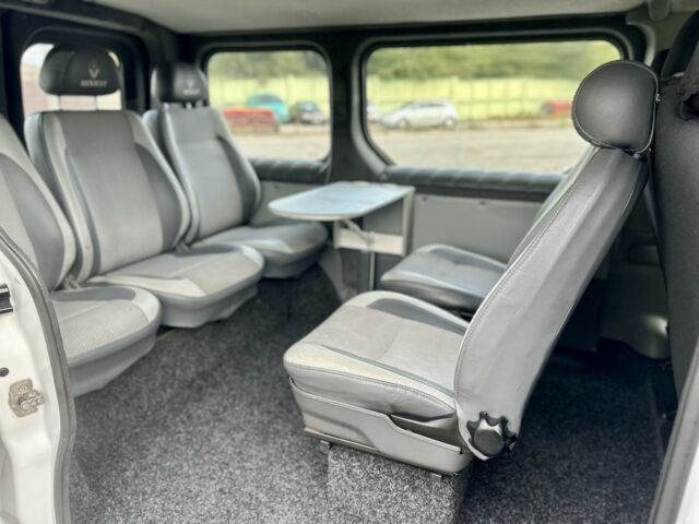 Білий Рено Трафік, об'ємом двигуна 2 л та пробігом 243 тис. км за 9800 $, фото 22 на Automoto.ua