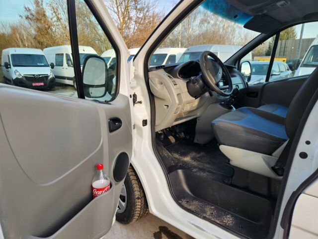 Белый Рено Трафик, объемом двигателя 2 л и пробегом 232 тыс. км за 12500 $, фото 6 на Automoto.ua