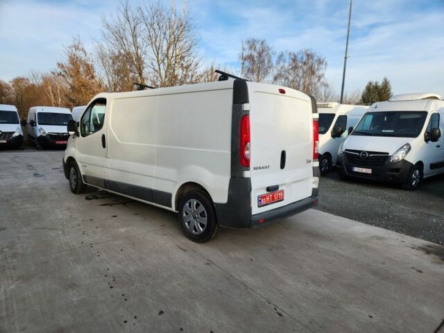 Белый Рено Трафик, объемом двигателя 2 л и пробегом 232 тыс. км за 12500 $, фото 2 на Automoto.ua