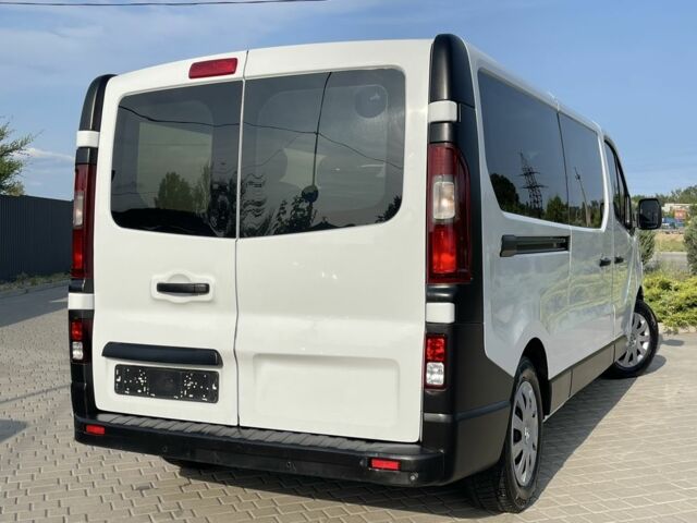 Білий Рено Трафік, об'ємом двигуна 1.6 л та пробігом 330 тис. км за 14500 $, фото 5 на Automoto.ua