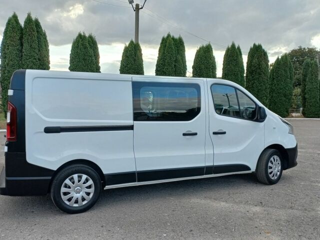 Белый Рено Трафик, объемом двигателя 1.6 л и пробегом 157 тыс. км за 18500 $, фото 4 на Automoto.ua