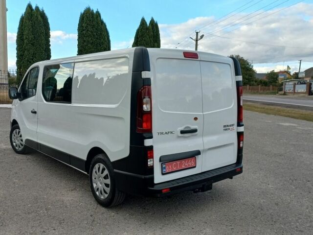 Белый Рено Трафик, объемом двигателя 1.6 л и пробегом 157 тыс. км за 18500 $, фото 5 на Automoto.ua