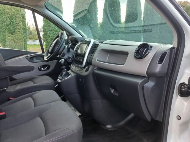 Белый Рено Трафик, объемом двигателя 1.6 л и пробегом 157 тыс. км за 18500 $, фото 7 на Automoto.ua