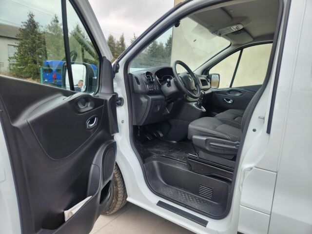 Белый Рено Трафик, объемом двигателя 2 л и пробегом 168 тыс. км за 17500 $, фото 6 на Automoto.ua