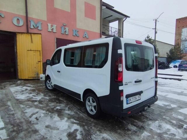 Белый Рено Трафик, объемом двигателя 2 л и пробегом 43 тыс. км за 22700 $, фото 4 на Automoto.ua