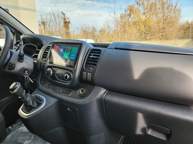 Белый Рено Трафик, объемом двигателя 2 л и пробегом 115 тыс. км за 18500 $, фото 5 на Automoto.ua