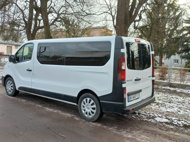 Белый Рено Трафик, объемом двигателя 2 л и пробегом 140 тыс. км за 23500 $, фото 6 на Automoto.ua