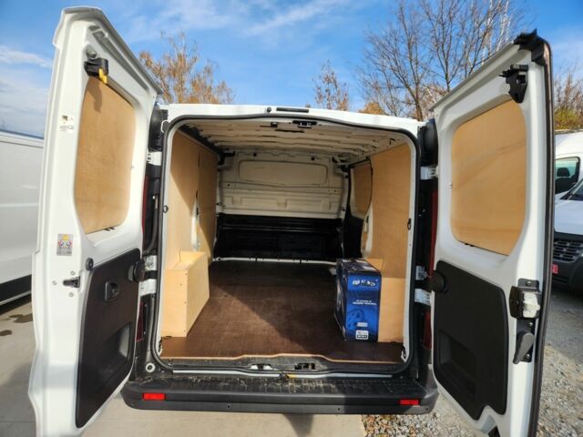 Белый Рено Трафик, объемом двигателя 2 л и пробегом 115 тыс. км за 18500 $, фото 4 на Automoto.ua