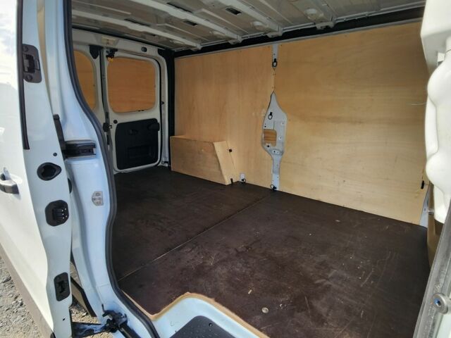 Белый Рено Трафик, объемом двигателя 2 л и пробегом 115 тыс. км за 18500 $, фото 6 на Automoto.ua