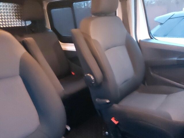 Белый Рено Трафик, объемом двигателя 2 л и пробегом 120 тыс. км за 29500 $, фото 4 на Automoto.ua