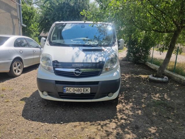 Белый Рено Трафик, объемом двигателя 2.5 л и пробегом 281 тыс. км за 11850 $, фото 8 на Automoto.ua