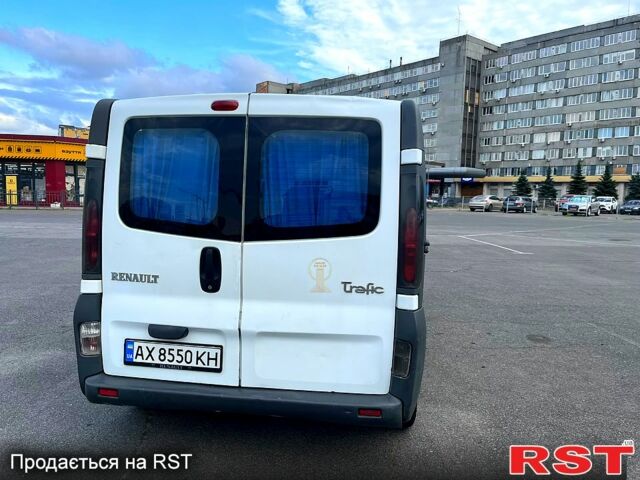 Белый Рено Трафик, объемом двигателя 1.9 л и пробегом 346 тыс. км за 6300 $, фото 4 на Automoto.ua