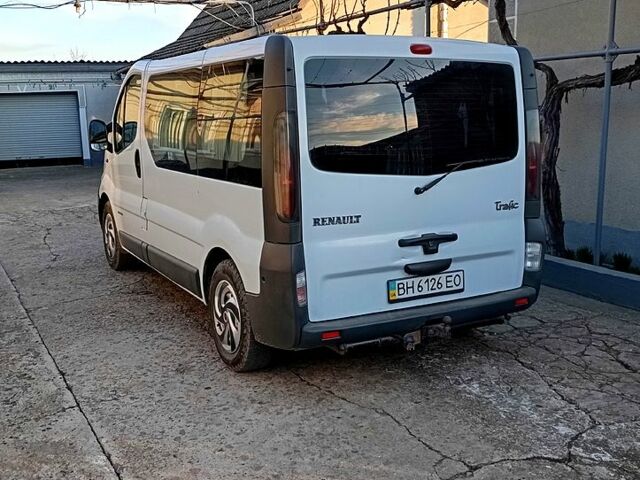 Білий Рено Трафік, об'ємом двигуна 19 л та пробігом 254 тис. км за 7300 $, фото 2 на Automoto.ua