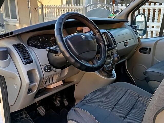 Білий Рено Трафік, об'ємом двигуна 19 л та пробігом 254 тис. км за 7300 $, фото 11 на Automoto.ua