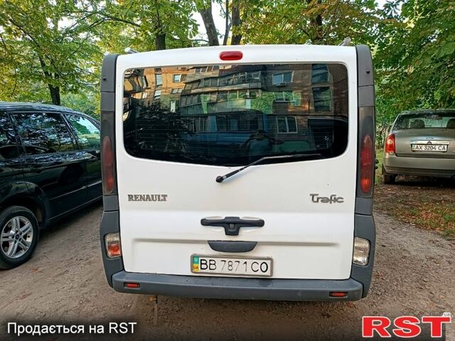 Белый Рено Трафик, объемом двигателя 1.9 л и пробегом 600 тыс. км за 6000 $, фото 2 на Automoto.ua